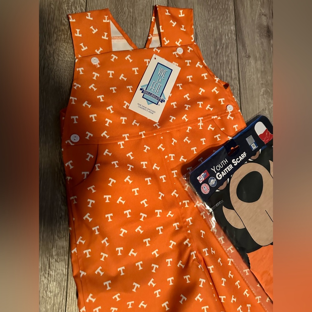 TN Vols All Over Overalls and Gaiter Smokey Scarf Combo